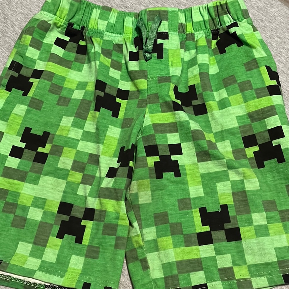 🌵. Boys‎ Minecraft Shorts (14-16)